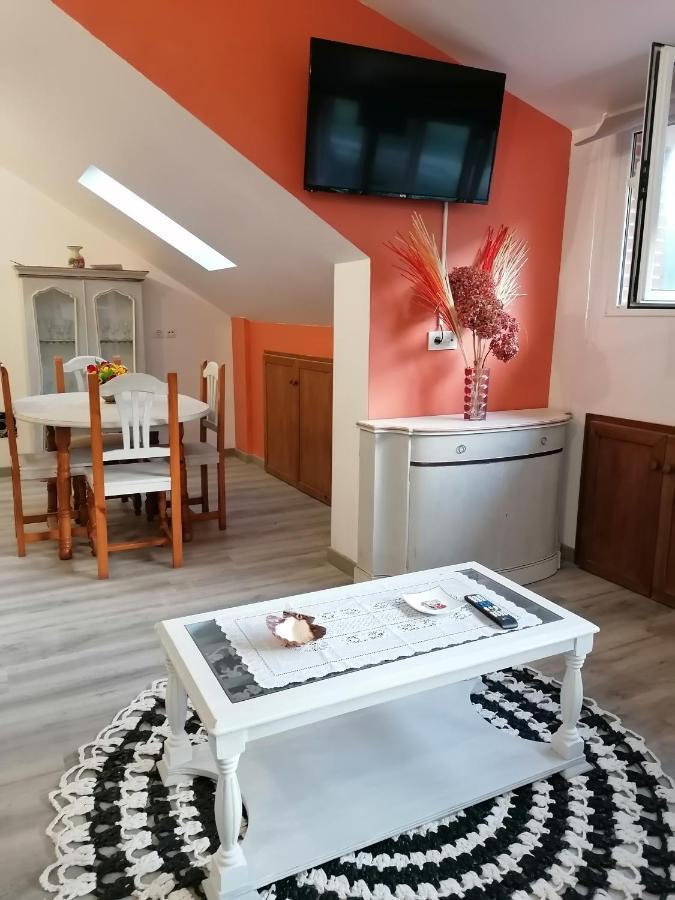Apartamento Turistico La Mies Apartment โอเรญา ภายนอก รูปภาพ